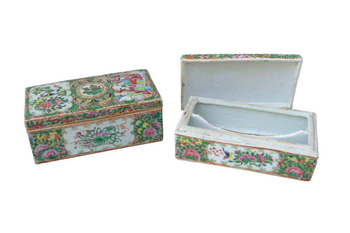 Pair Of Canton Porcelain Boxes, 1900 Period - Ls2562241