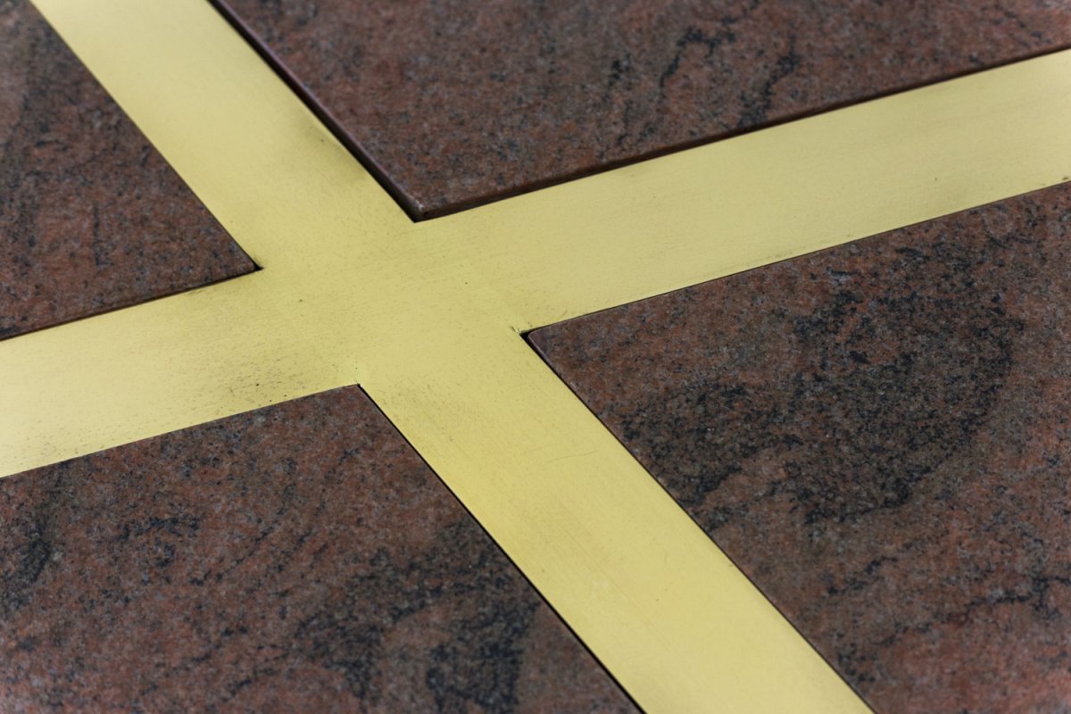 Table In Gilt Brass And Pink Granite, Italy, 1970’s - Ls41242351-photo-2