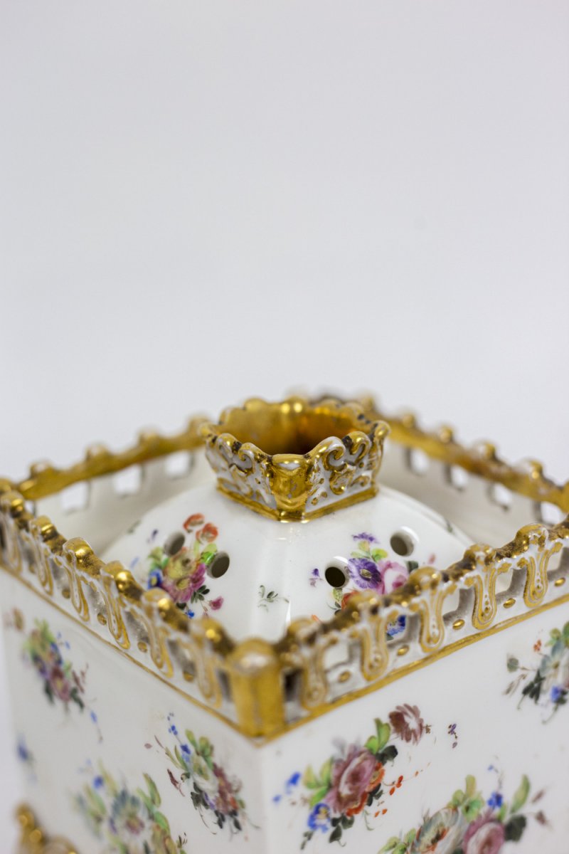 Pair Of Covered Jars In Porcelain Of Paris, 19th Century - Ls3142301-photo-2