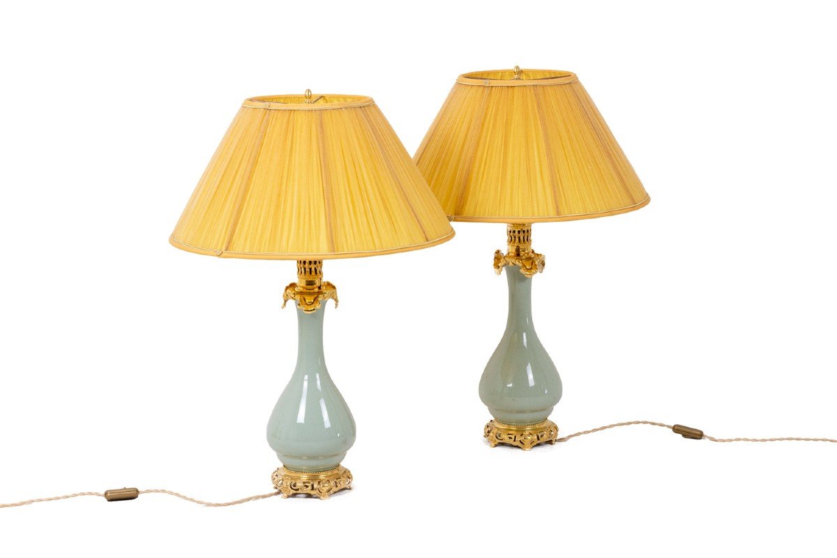 Paire De Lampes En Porcelaine Céladon Et Bronze, Circa 1880, LS4600722