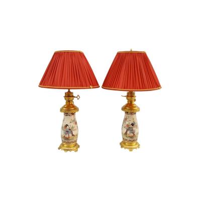 Paire De Lampes En Faïence Fine De Satsuma, Décor De Geishas, Circa 1880 - LS2244921