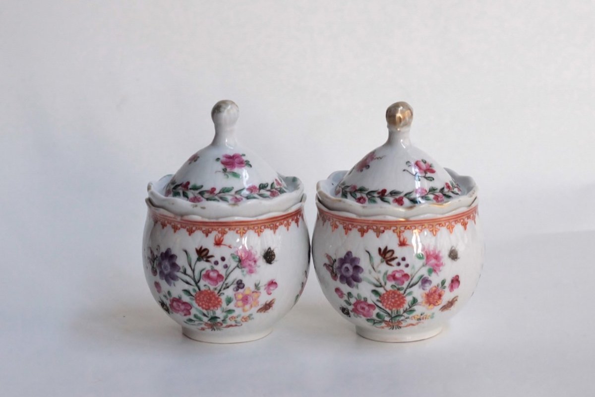 Pair Of Chinese Porcelain Juice Pots, Qianlong Period, 18th Century.-photo-3