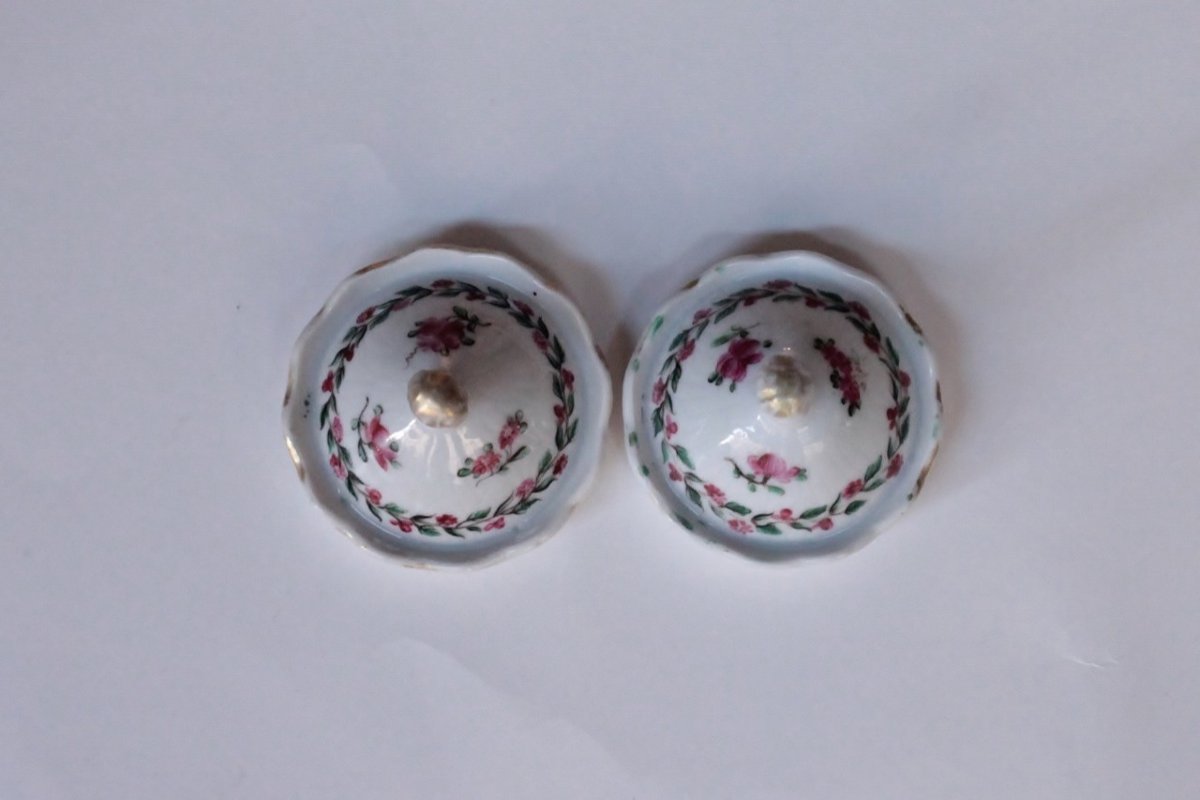  Paire de pots à jus en porcelaine de Chine, époque Qianlong, 18e siècle.-photo-2