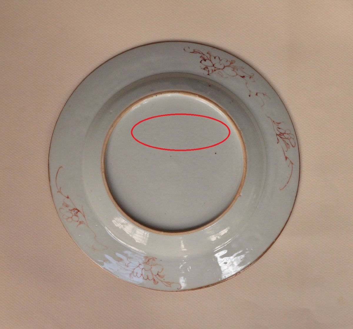 Paire d'Assiettes En Porcelaine De Chine à Décor Dit "pompadour", 18e S.-photo-2