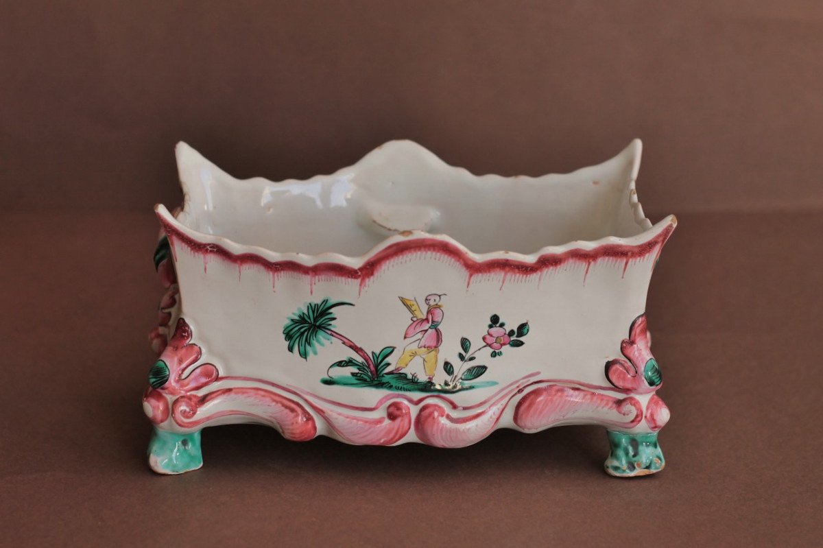Bouquetiere In Earthenware From La Rochelle With Chinese Decor, 18th Century.-photo-4