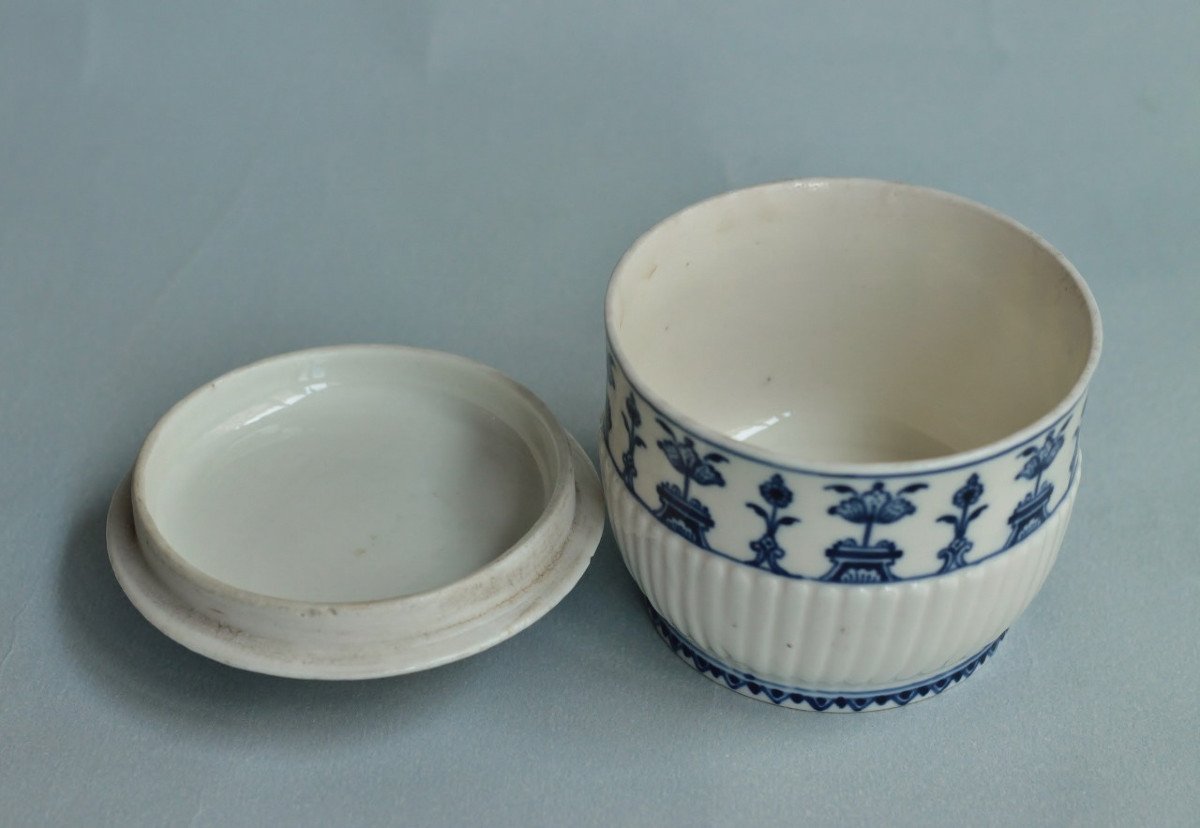Pot à Sucre En Porcelaine Tendre De Saint-cloud, Vers 1700-1710. 18e S.-photo-3
