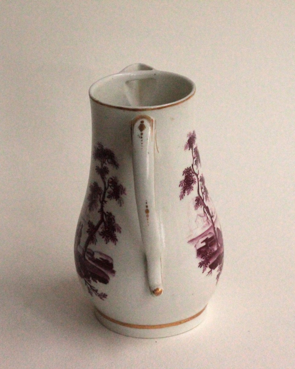 Pot à lait en porcelaine de Tournai à décor en camaïeu pourpre,  18e siècle.-photo-4