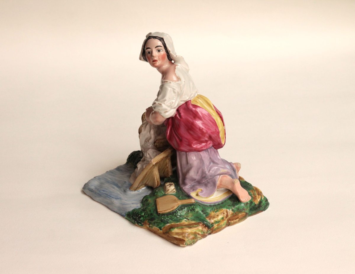 Figurine en faïence des Islettes - Bois d'Epense représentant une lavandière, fin XVIIIe s.-photo-4