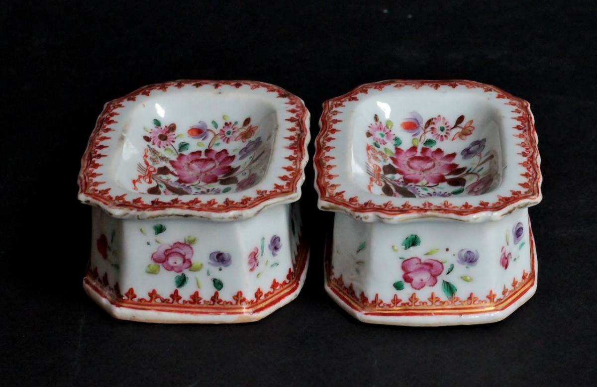 China. Compagnie Des Indes, Pair Of Salerons.-photo-3