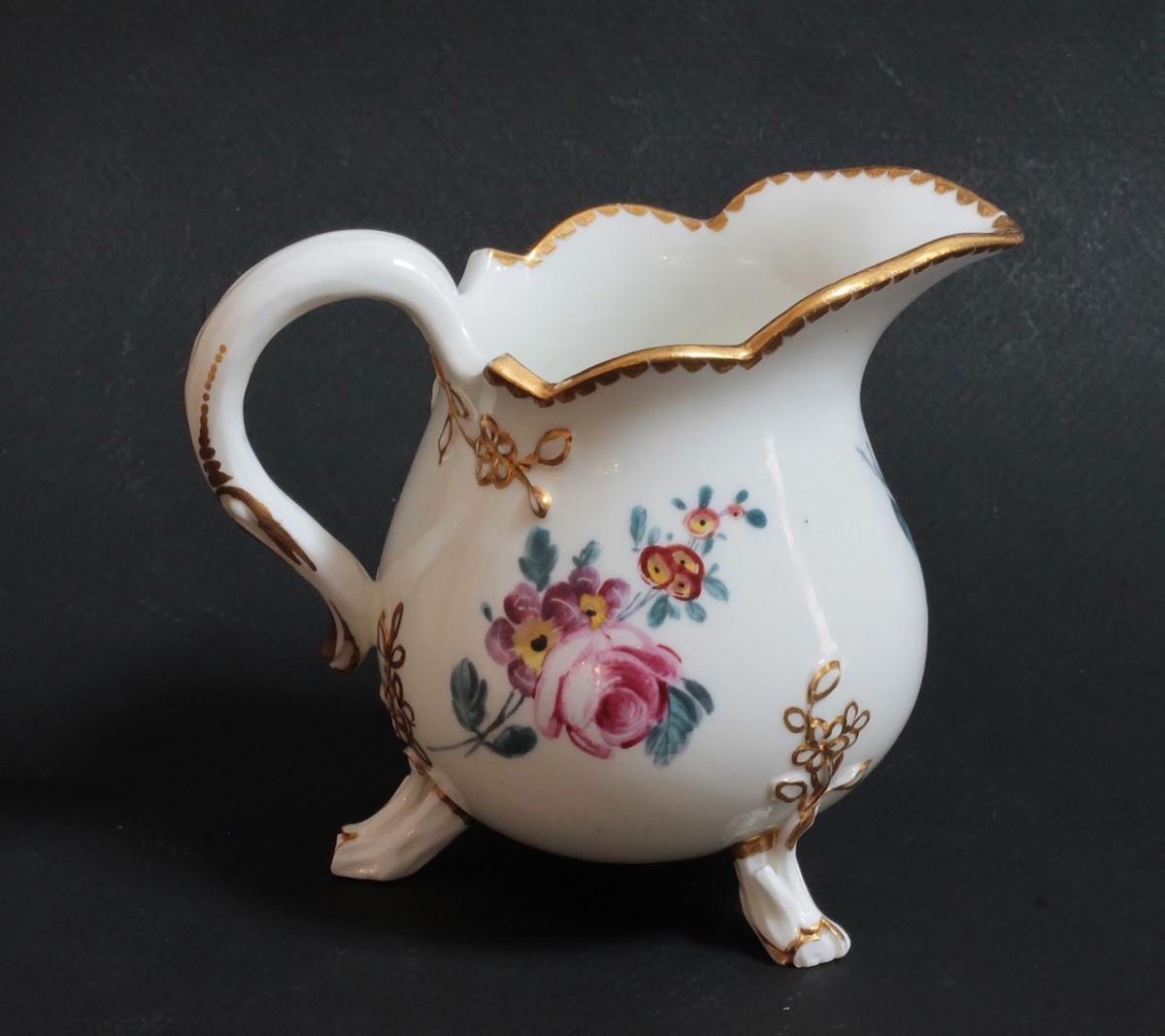 Milk Pot Tripode Porcelain Tender Sèvres, 18th S.-photo-2