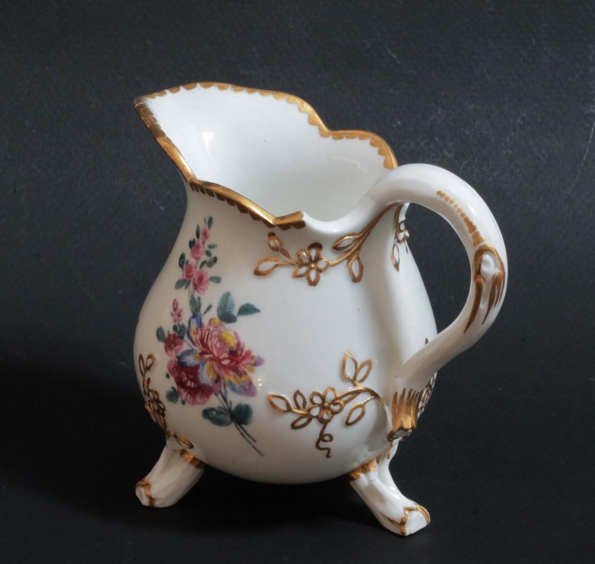 Pot à Lait Tripode En Porcelaine Tendre De Sèvres, 18e S.-photo-3