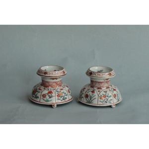 Pair Of Japanese Porcelain Salt Cellars With Kakiemon Decor, Circa 1700-1720.