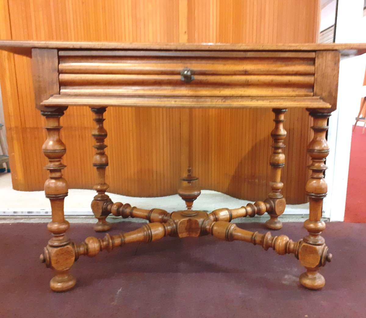 Table A Ecrire D Epoque Louis Xlll En Noyer Clair