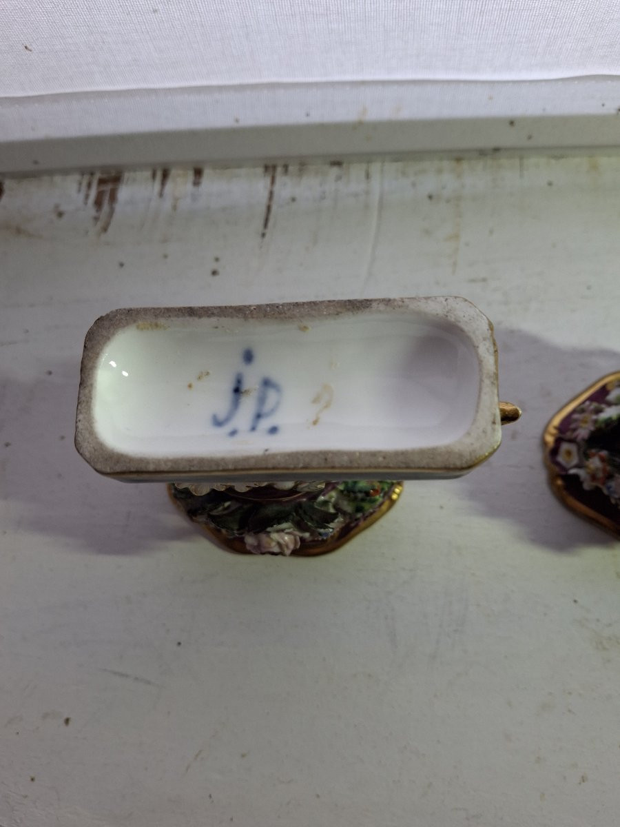 Paire De Vases  Signés J.p    Ou Jacob Petit-photo-2