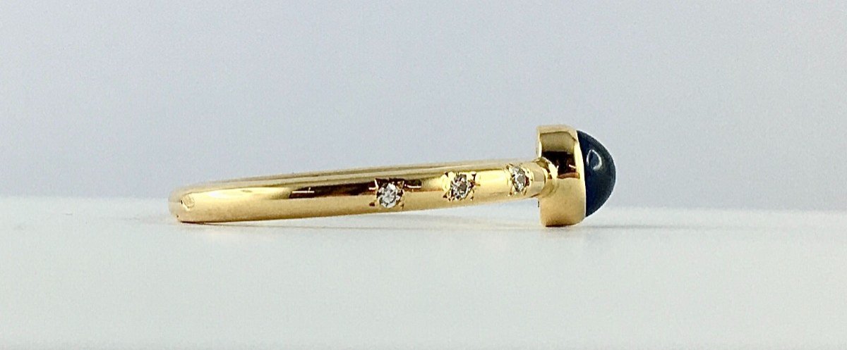 Sapphire Cabochon Ring Set On Yellow Gold Wire Diamonds In Constellations-photo-5