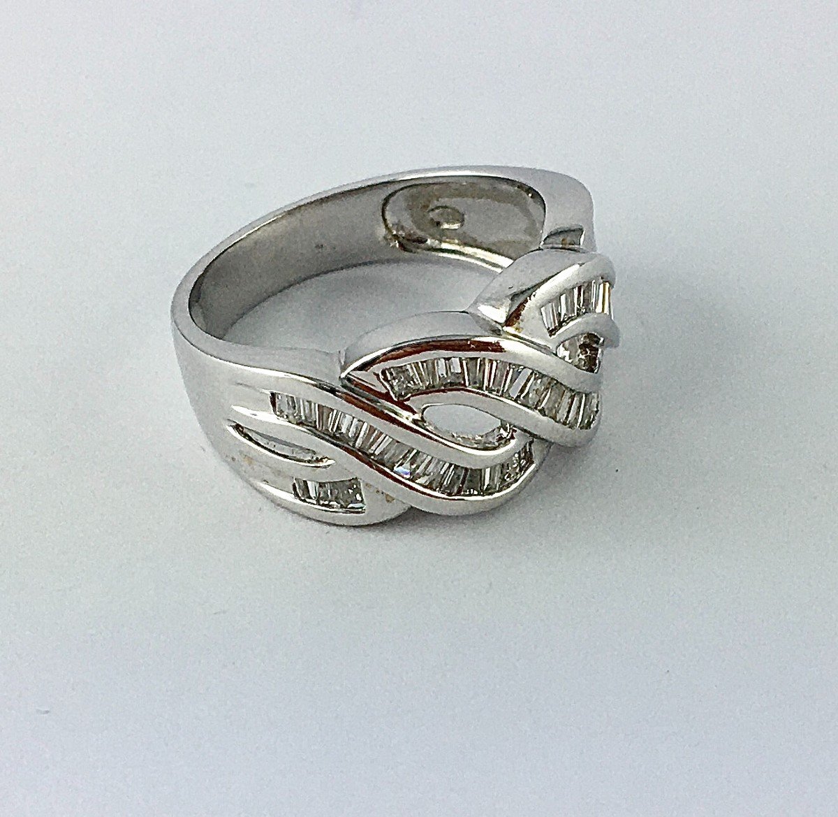 Baguette Cut Diamonds Pave Braid Band Ring In White Gold-photo-2