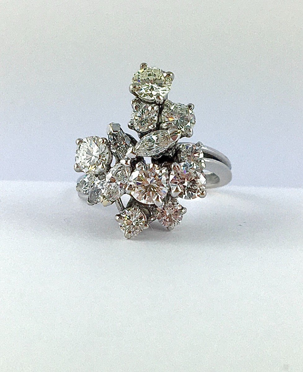 Vintage Asymmetrical Ring With Brilliant Cut Diamonds And Shuttles On White Gold-photo-1