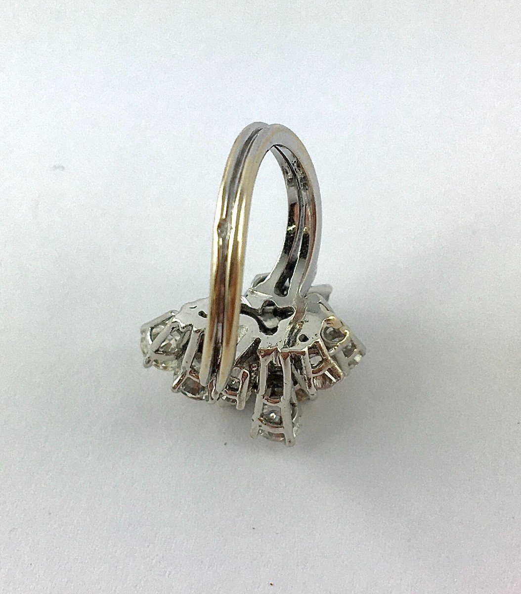 Vintage Asymmetrical Ring With Brilliant Cut Diamonds And Shuttles On White Gold-photo-6