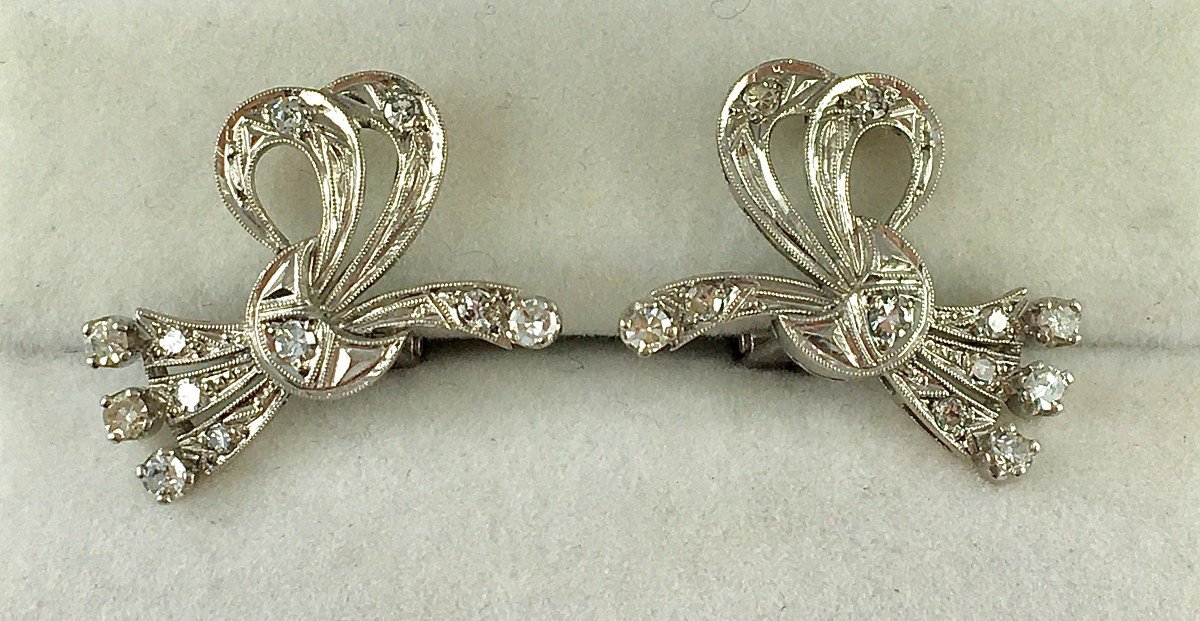 Boucles d'Oreilles Clips Noeuds Années 60 Diamants  Sur Or Blanc-photo-3
