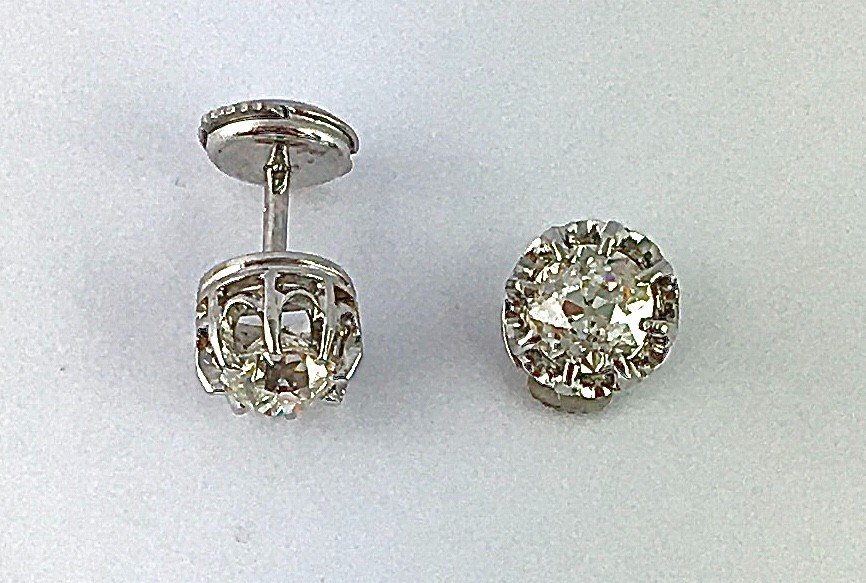 Stud Earrings / Old Cut Diamond Studs In White Gold Chatons Soleils-photo-3