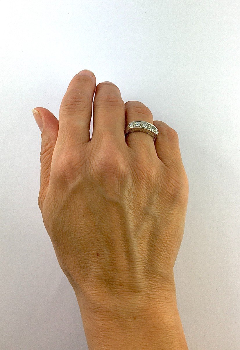 Bague Jarretière Cinq Diamants Taille Brillant Sur Or Blanc-photo-7