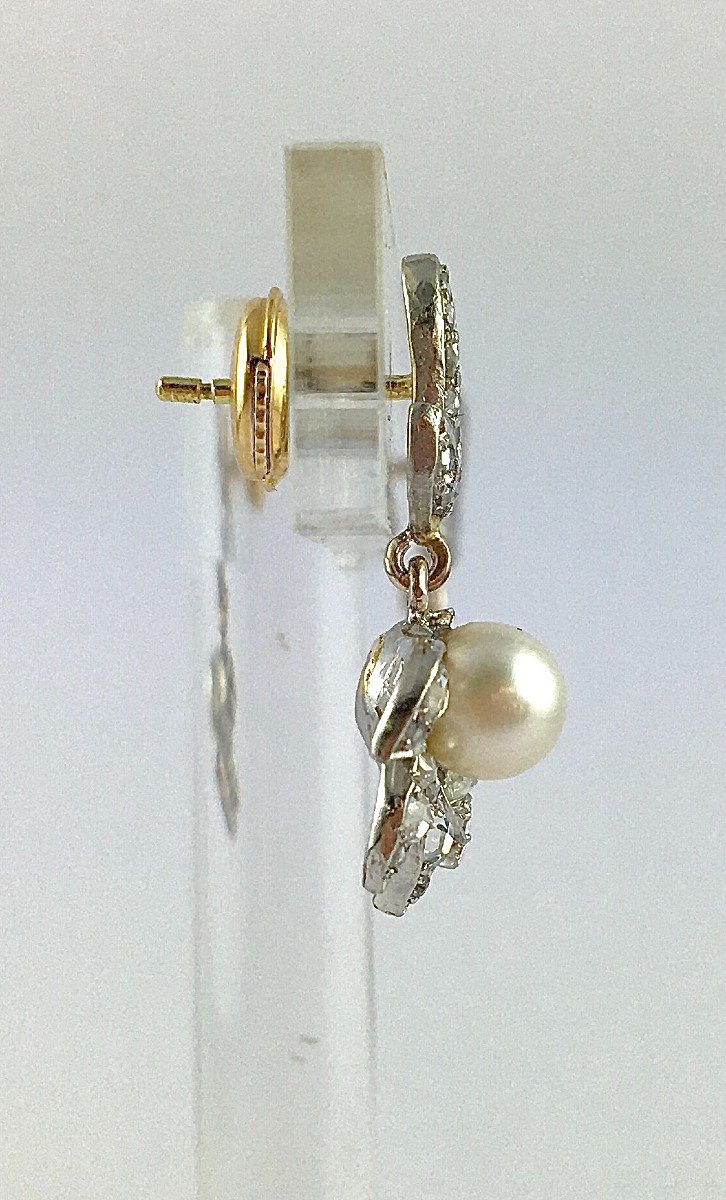 Boucles d'Oreilles Motifs Végétaux Pendants Perles Fines Et Diamants Sur Platine Et Or Jaune -photo-2