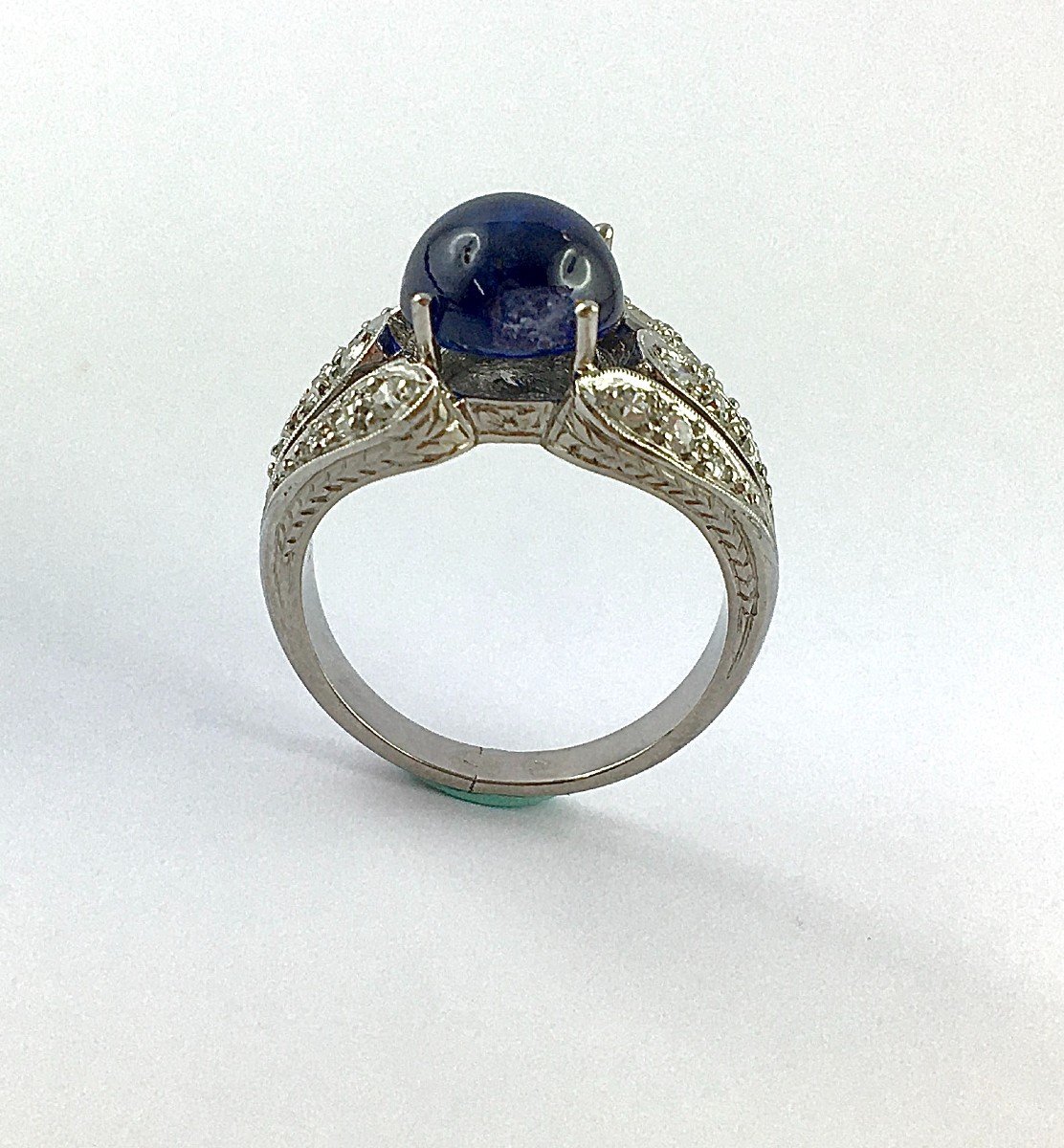 Art Deco Style Sapphire Cabochon And Diamonds Ring On Platinum And White Gold-photo-1