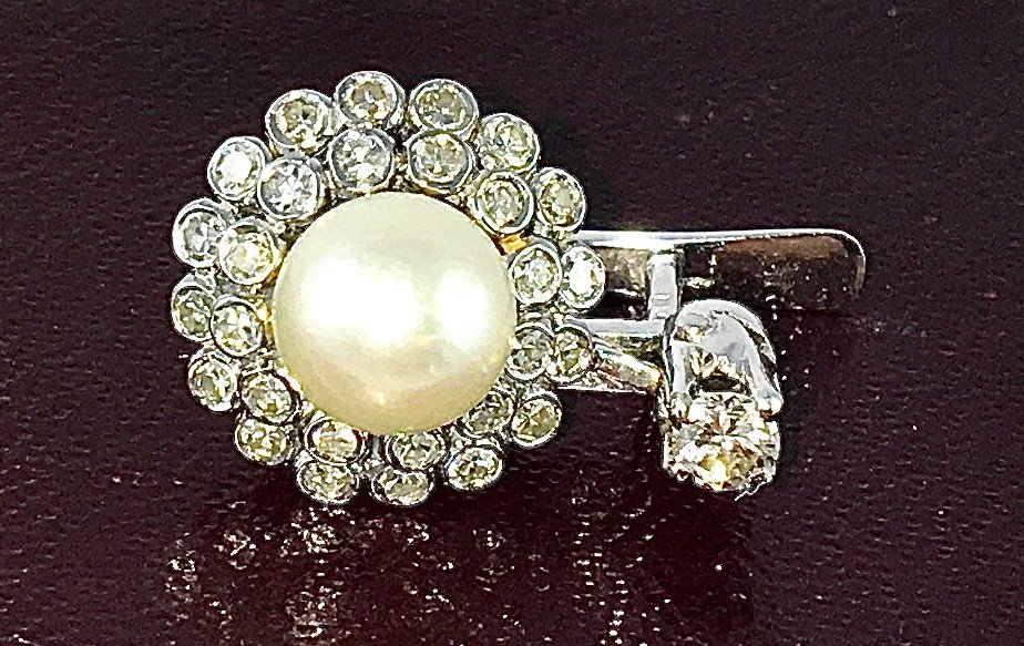 Japanese Akoya Cultured Pearl Flower Sleeper Earrings Diamonds / White Gold Box-photo-3