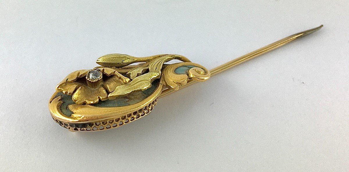 Art Nouveau Floral Pin Celadon Openwork Pleated Enamel And Diamond On Yellow Gold (metal Pin)-photo-4