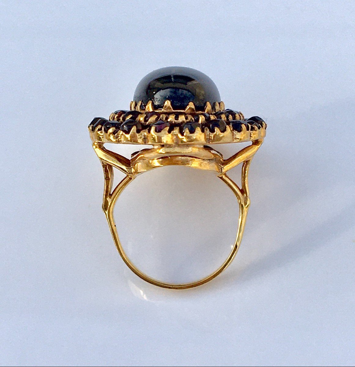 Cabochon And Faceted Garnet Ring In Yellow And Rose Gold-photo-6