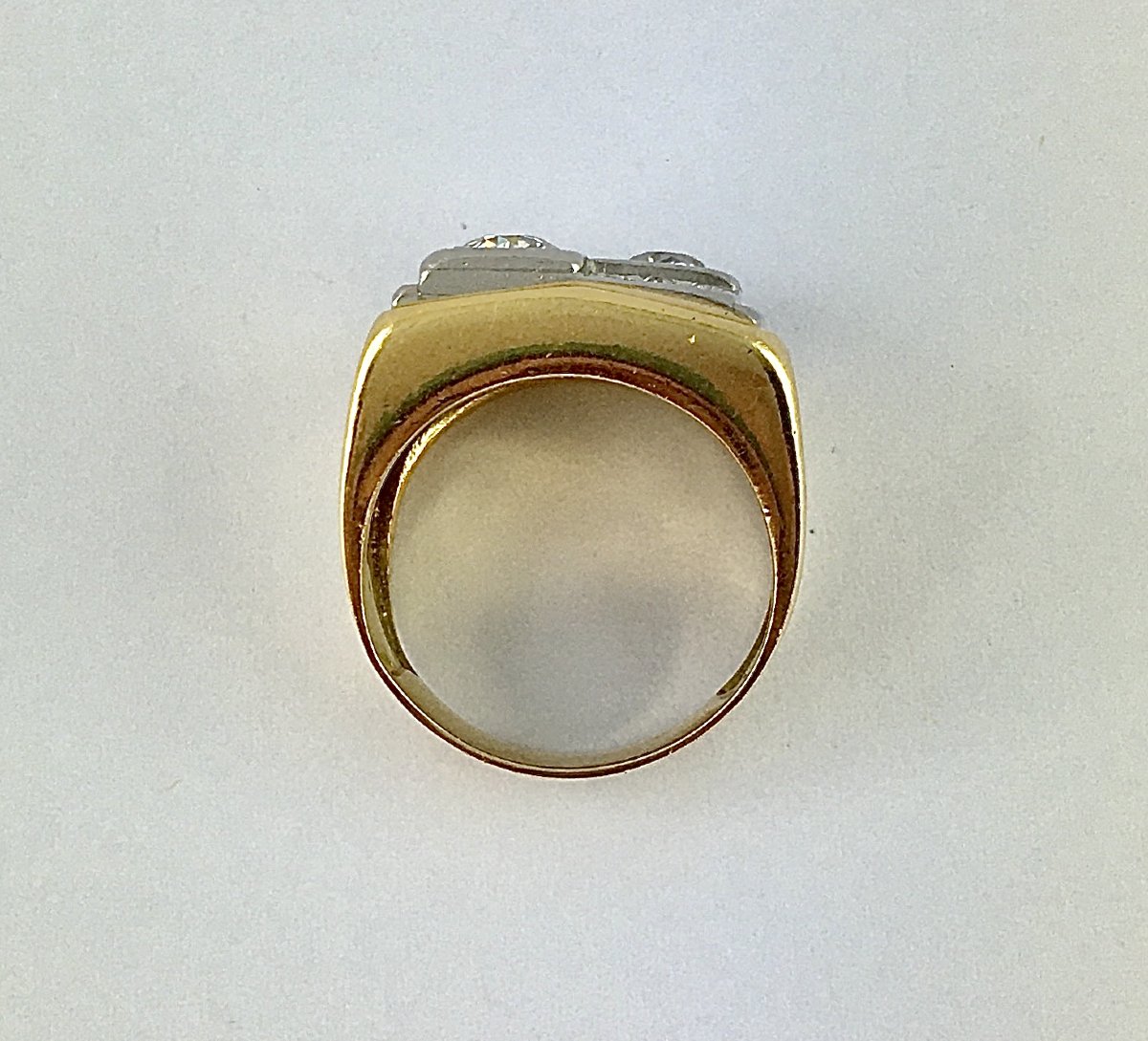 Bague Tank Forme Chevalière Diamants En Damier Sur  Platine Et Or Jaune -photo-5