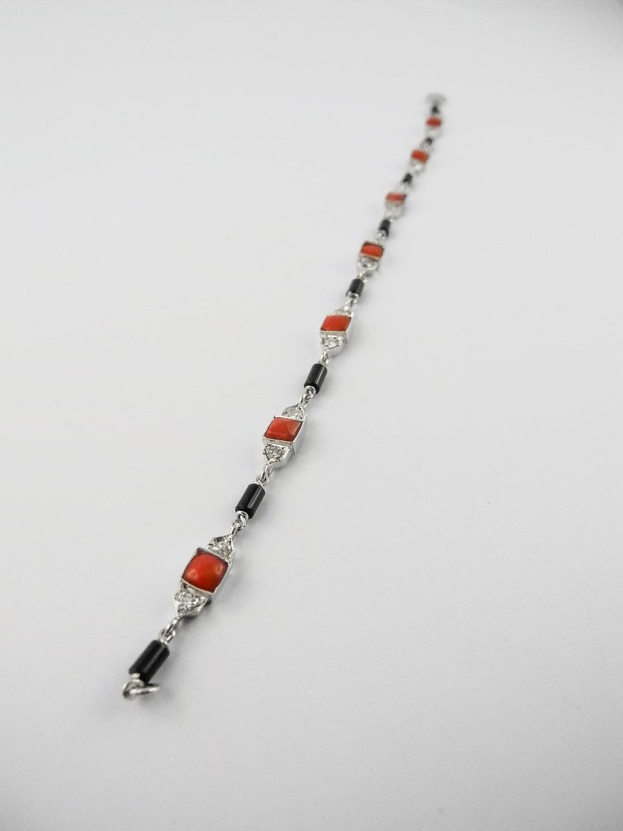 Bracelet Style Art Déco Corail Onyx Et Diamants Sur Or Blanc-photo-4