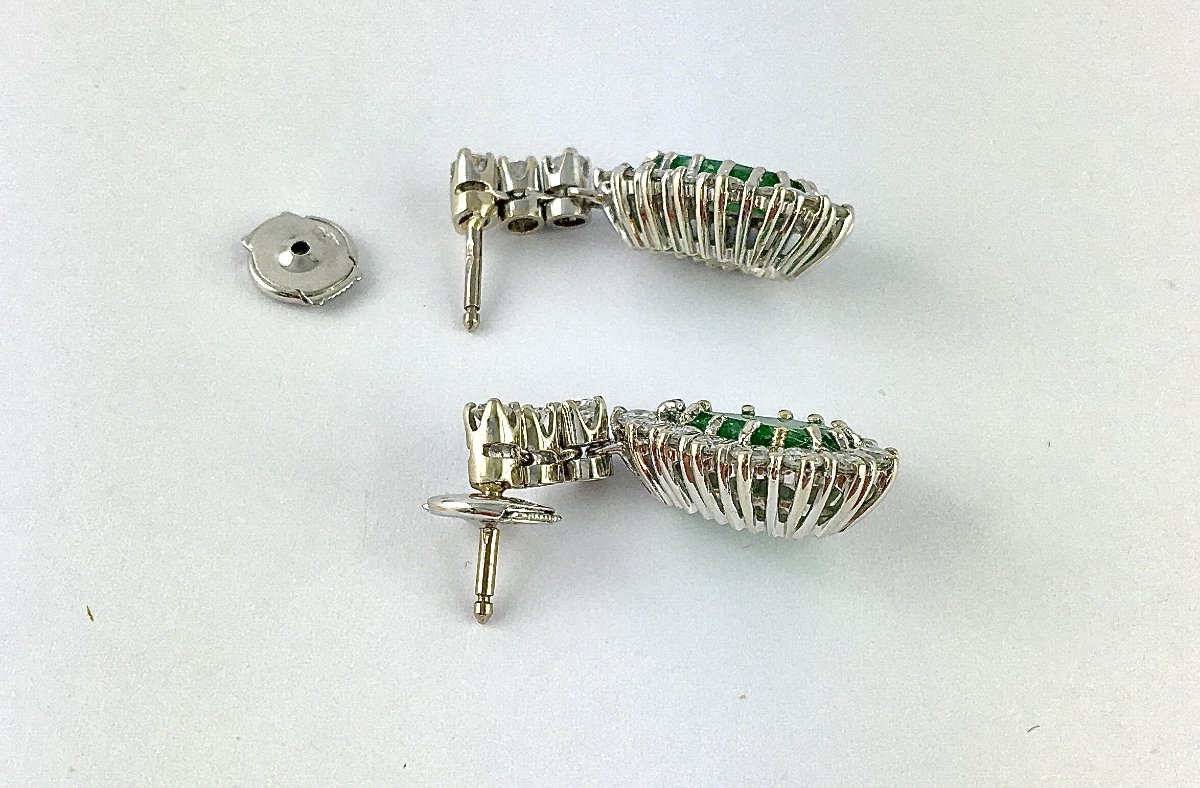 Boucles d'Oreilles Pendants Poires D’emeraude Entourage Diamants Sur Or Blanc-photo-6