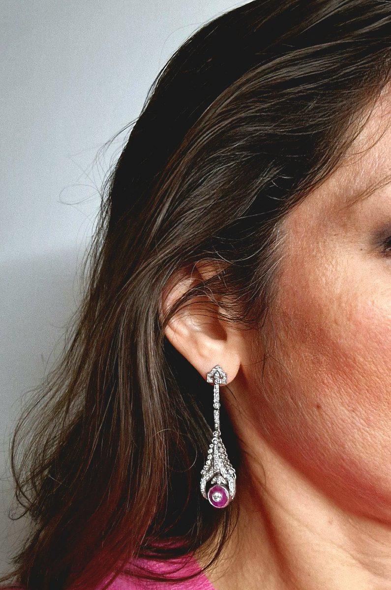 Boucles d'Oreilles Pendants Style Art Déco Rubis Fins Et Diamants Sur Platine-photo-8