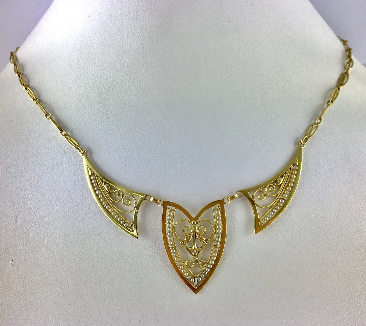 Draperie Necklace Fine Pearls On Yellow Gold Filigree Links -photo-4