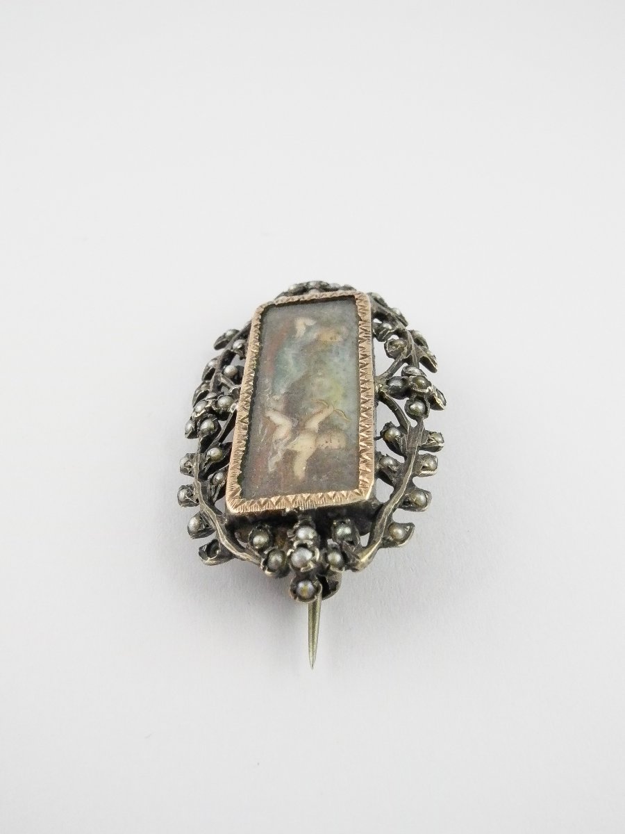 Miniature Brooch And Fine Pearls On Silver And Vermeil -photo-5