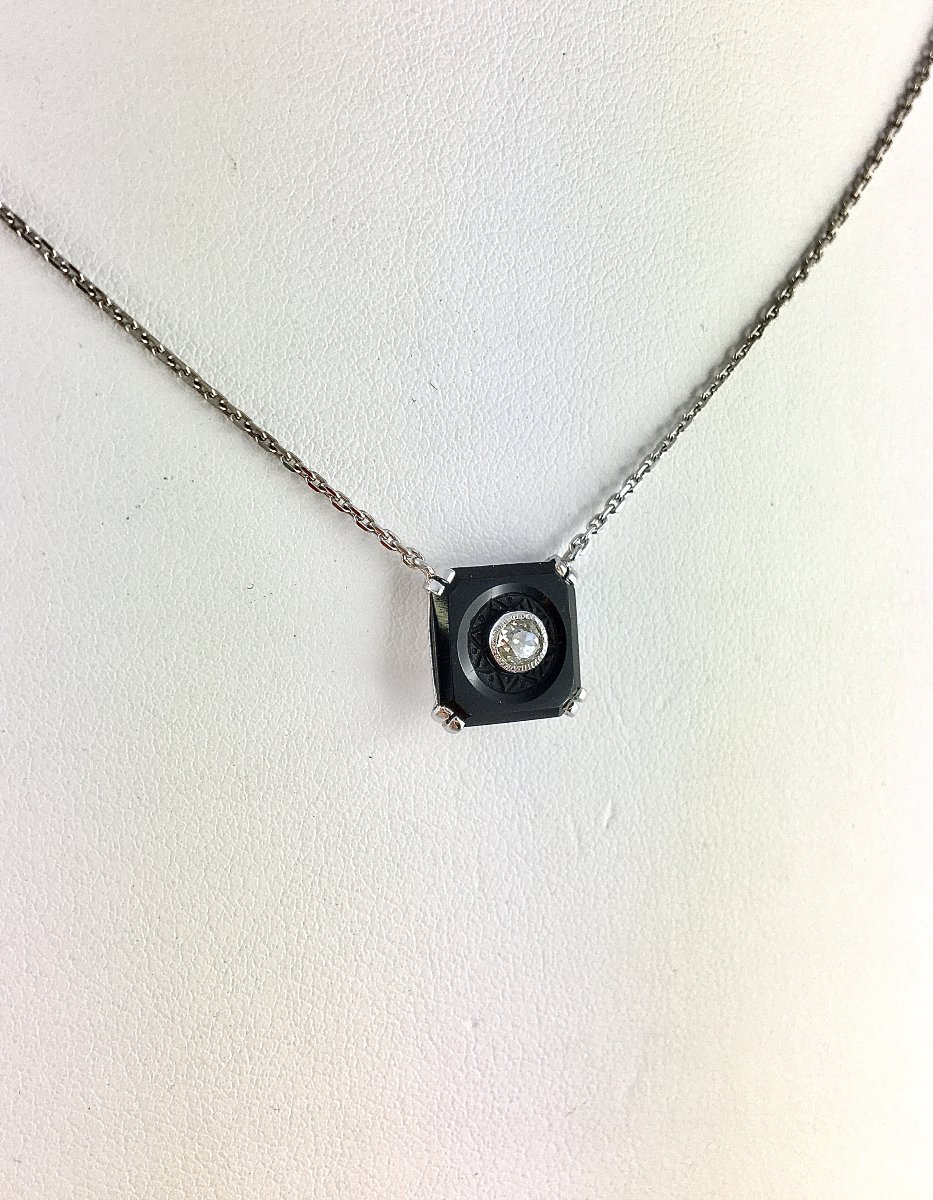 Art Deco Style Necklace Onyx Plaque And Diamond Pendant On White Gold-photo-3