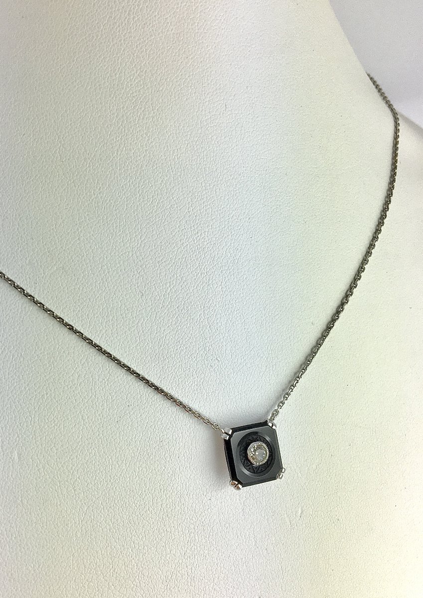 Art Deco Style Necklace Onyx Plaque And Diamond Pendant On White Gold-photo-4