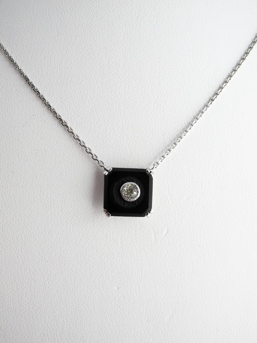 Art Deco Style Necklace Onyx Plaque And Diamond Pendant On White Gold-photo-1