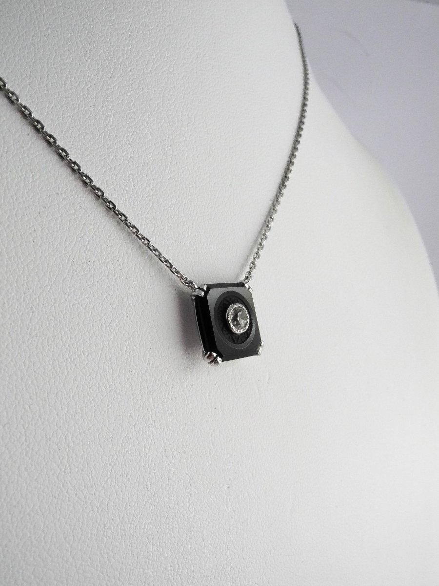 Art Deco Style Necklace Onyx Plaque And Diamond Pendant On White Gold-photo-4