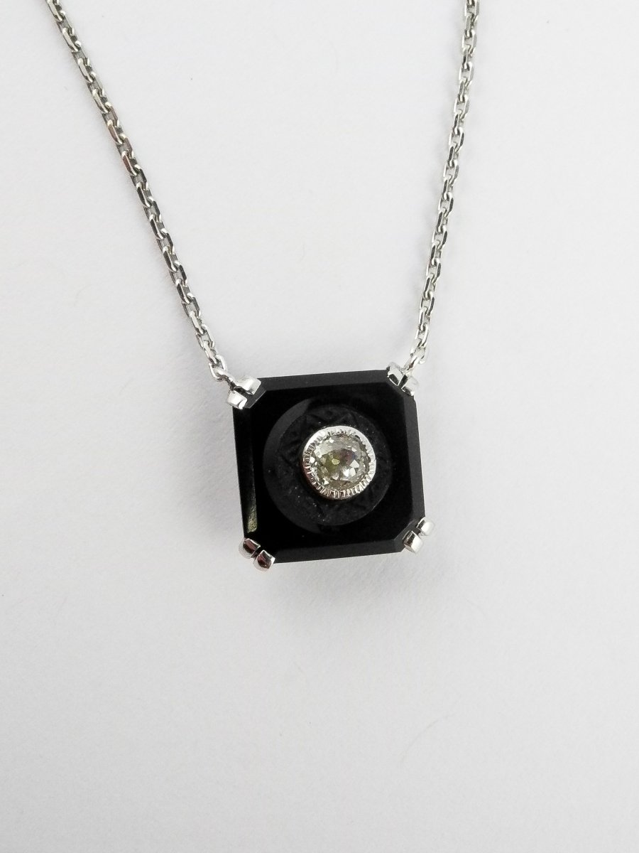 Art Deco Style Necklace Onyx Plaque And Diamond Pendant On White Gold-photo-5