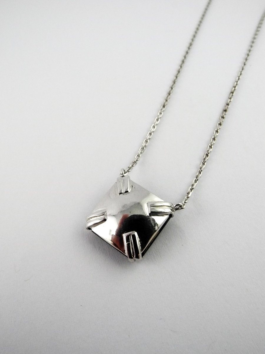 Art Deco Style Necklace Onyx Plaque And Diamond Pendant On White Gold-photo-7