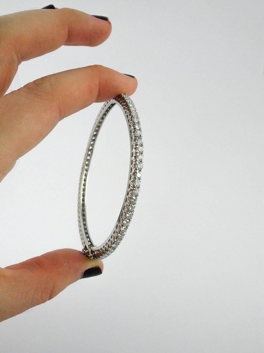 Full Circle Diamond Line Opening Bangle Bracelet In White Gold-photo-3