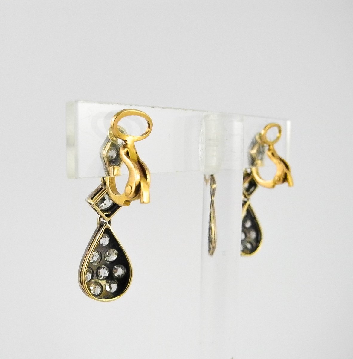 Clip-on Earrings With Drops Of Old-cut Diamonds Paved In Yellow Gold & Silver-photo-1