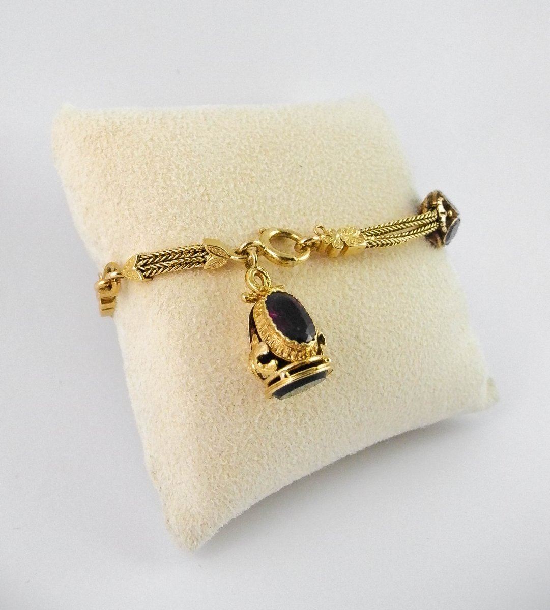Napoleon III Column Mesh Bracelet, Garnets, Heliotrope Jasper Seal, Yellow Gold-photo-4