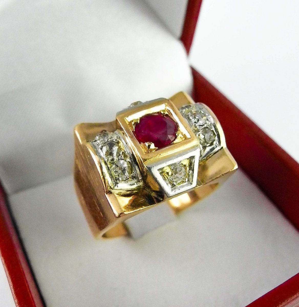 Art Deco Tank Ring With Fine Ruby And Old Cut Diamonds In Rose Gold And Platinum-photo-2