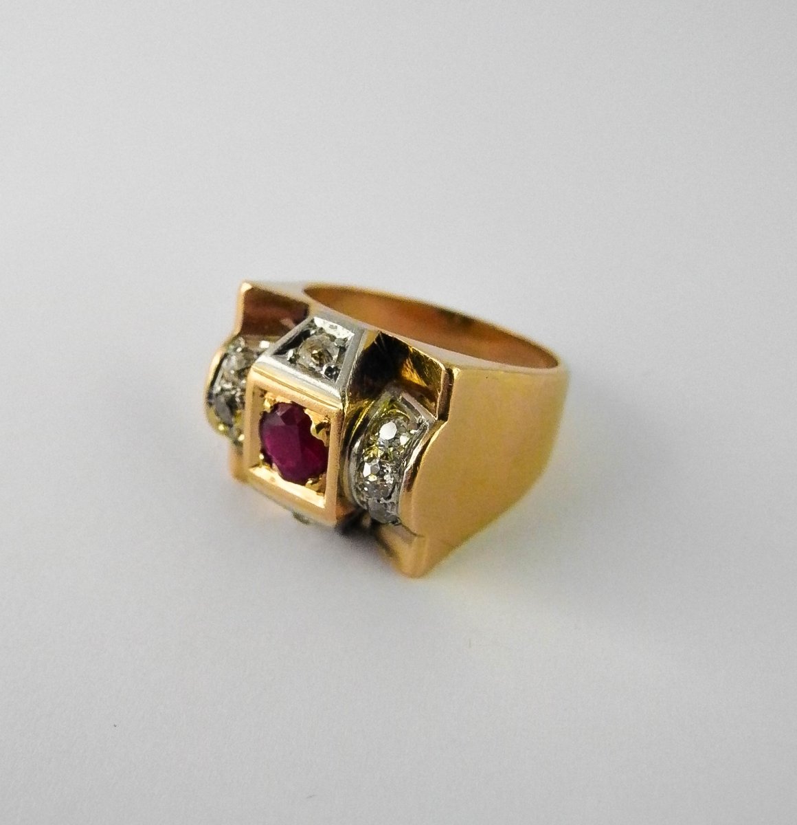 Art Deco Tank Ring With Fine Ruby And Old Cut Diamonds In Rose Gold And Platinum-photo-4