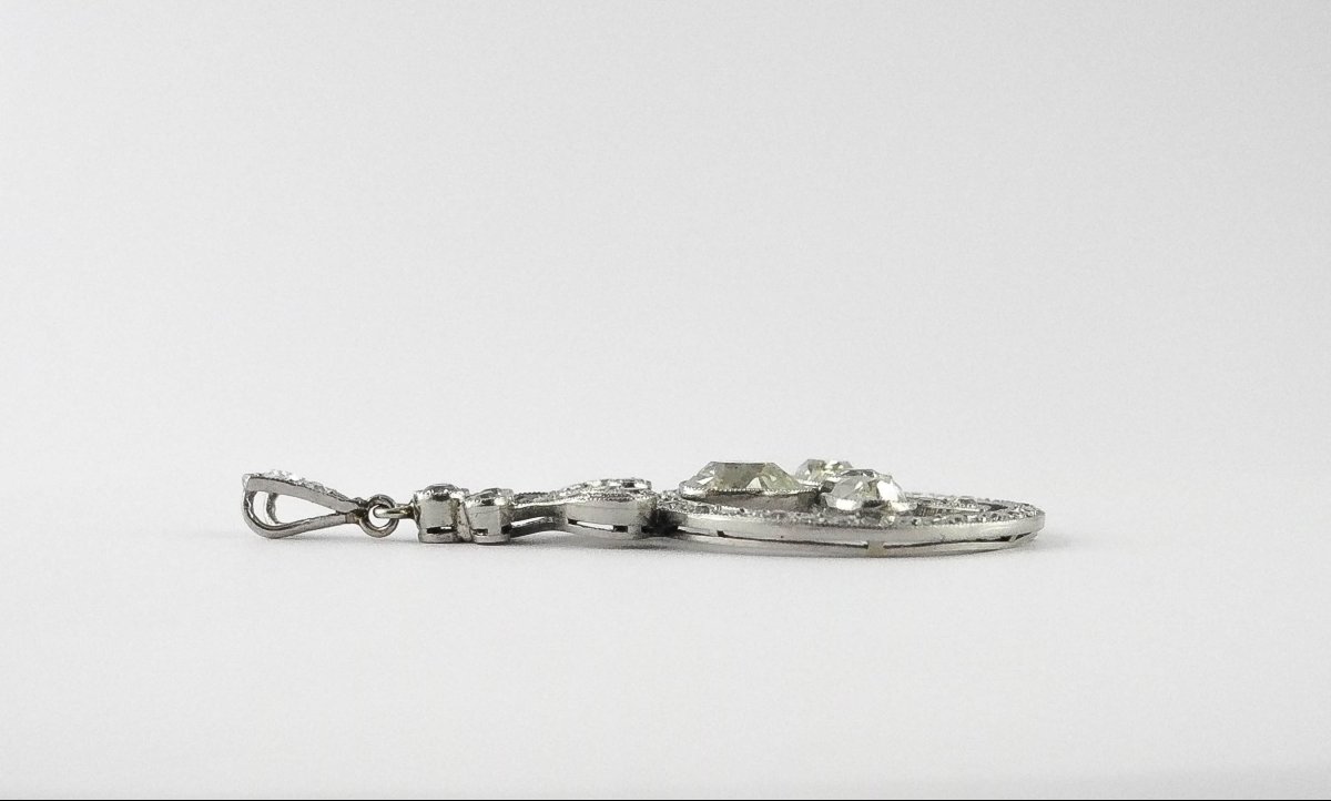 Art Deco Clover Pendant With Antique Pear Cut Diamonds In White Gold-photo-5