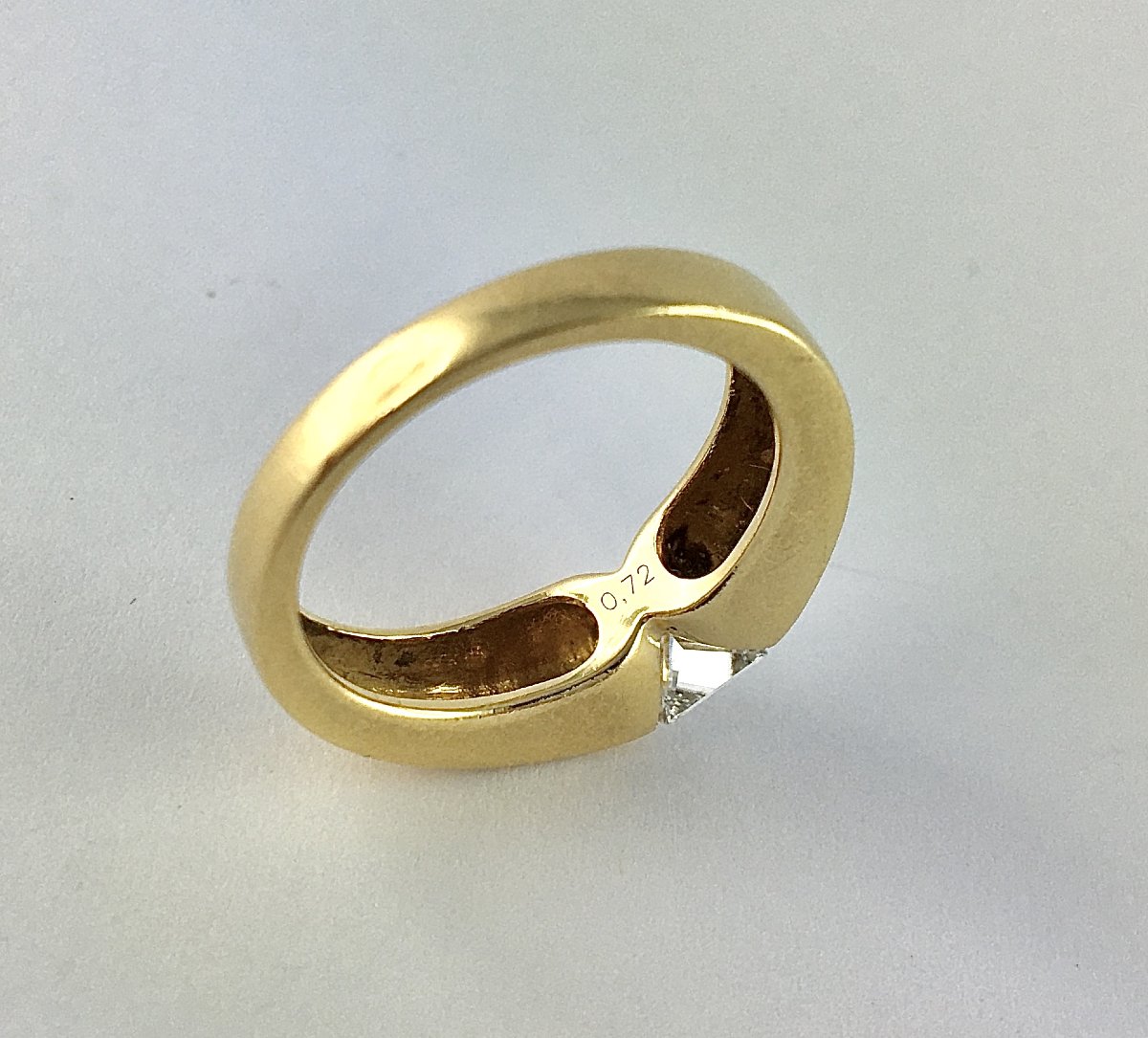 Boucheron Princess Cut Diamond Solitaire Ring In Yellow Gold-photo-7