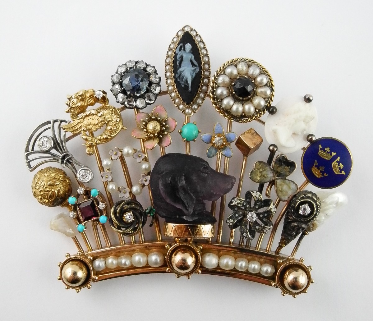 Elément de Peigne ou Broche Composition d'Épingles de Cravate 